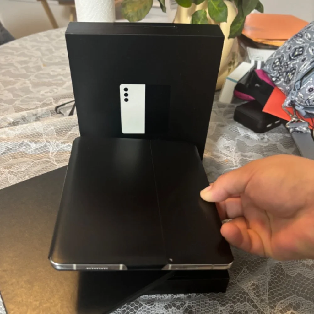 Samsung Galaxy ZFold 5 cream -unlocked 256 GB